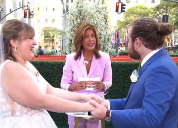 Hoda Kotb Reunites With Couple She Wed Live on Television